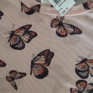 Full Tilt sheer women's top, size Medium,cute w/butterflies. NWT